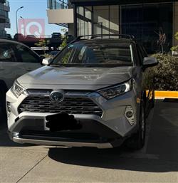 تۆیۆتا ڕاڤ 4